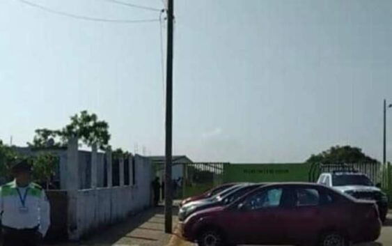 Desalojan escuela de Coatzacoalcos por falsa amenaza de bomba