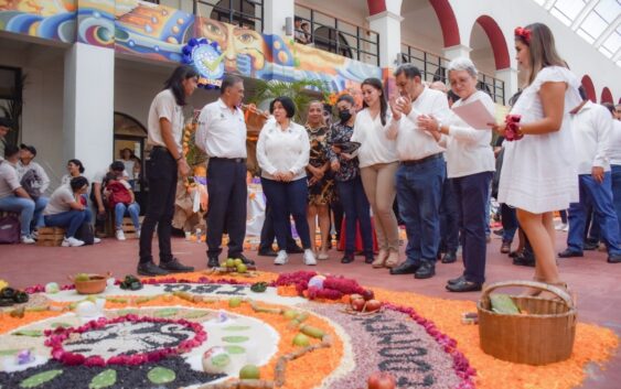 Celebran Ayuntamiento e Itesco tradicional concurso de altares