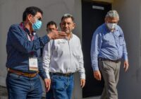 Inspecciona Amado Cruz reparación de losas y drenajes en Coatzacoalcos