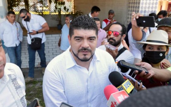 Zenyazen reitera que jóvenes del Ilustre Veracruzano que consumieron clonazepam no serán abandonados
