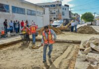 Gobierno de Coatzacoalcos atiende 4 zonas importantes de drenaje sanitario y pavimentación