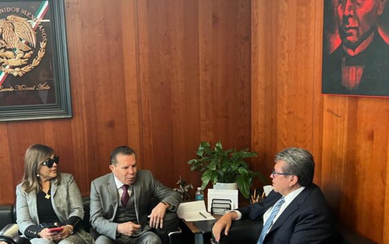 Reconoce Ricardo Monreal trayectoria de Julio César Chávez como boxeador y como ser humano