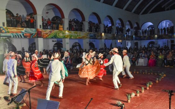 Coatzacoalcos, de fiesta con el programa Guelaguetza