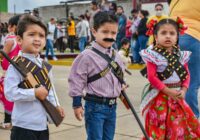 Más de 7 mil personas participaron en el desfile por el 112 aniversario de la Revolución Mexicana