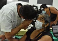 Ayuntamiento de Cosoleacaque realiza jornada oftalmológica; apoyarán 29 cirugías
