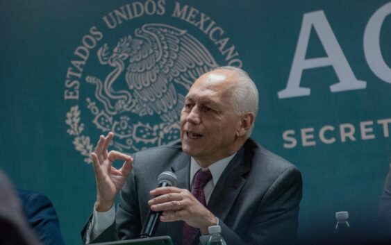 Renuncia Javier Trujillo a la Senasica