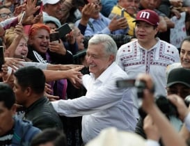 Encuesta: AMLO mantiene aprobación sin sobresaltos