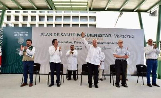 AMLO termina anticipadamente acto de salud en Veracruz para ver el partido del Tri