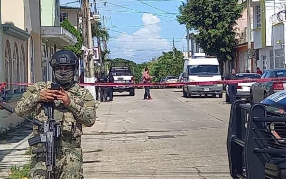 Asesinan a un hombre y una mujer resulta lesionada en atraco a vivienda