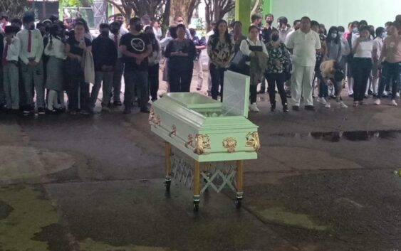 DESPIDEN A YESENIA EN LA ESCUELA SECUNDARIA GENERAL NÚMERO 5