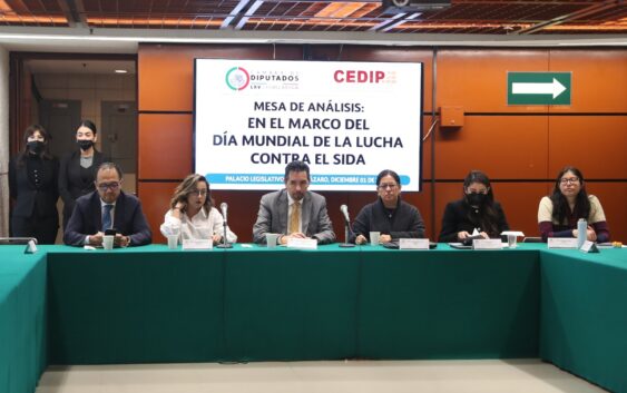 Imparten en San Lázaro ciclo de diálogos como parte del Día Mundial de la Lucha contra el SIDA