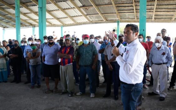 Draga de la Secretaría de Marina arriba a la laguna de Tamiahua; pescadores reconocen gestión del diputado Sergio Gutiérrez Luna