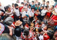 Llega la caravana cultural “Navidad en las Montañas” con juguetes para niñas y niños de Ayahualtempa, Tepozonalco, Metlatónoc y Cochoapa el Grande
