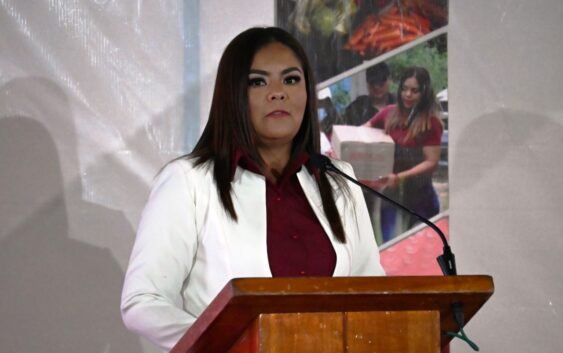 Rinde directora del DIF Agua Dulce Mabel Luna Gallegos, su Primer Informe de Actividades