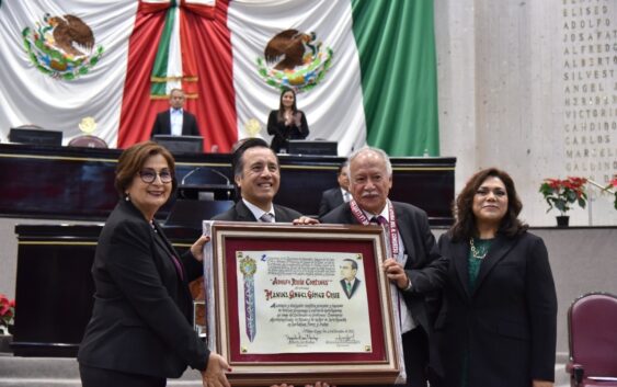 Entrega Congreso al Dr. Manuel Gómez la medalla Adolfo Ruiz Cortines 2022