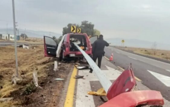 Pareja muere en accidente carretero y su bebé sobrevive