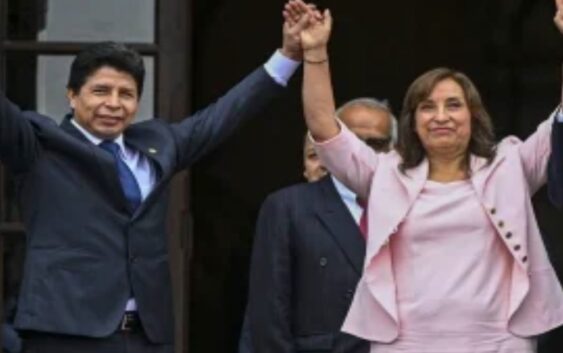 Ella es Dina Boluarte, quien asumirá la presidencia de Perú tras destitución de Pedro Castillo