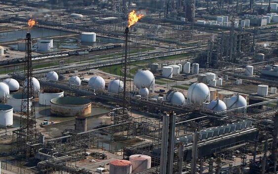 Refinería Deer Park frena producción en la mayoría de sus unidades por tormenta Elliott