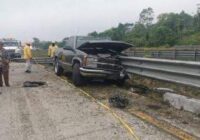 PIERDE LA V1D4 CONDUCTOR TRAS ATRAVESAR VAYA METÁLICA EN LA AUTOPISTA ACAYUCAN – COSOLEACAQUE