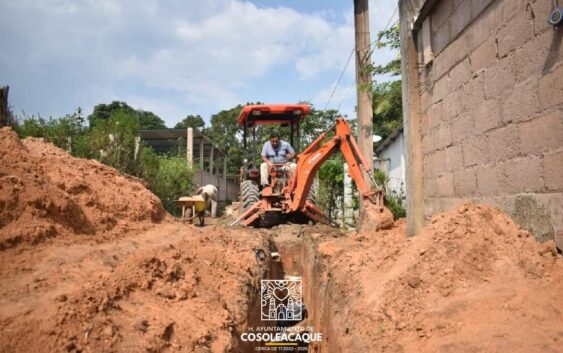 INTRODUCCIÓN DE DRENAJE SANITARIO EN EL CALLEJÓN LUNA DE BARRIO 2DO