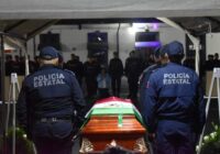 Despiden con honores a policías asesinados en Córdoba