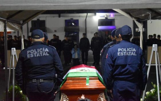 Despiden con honores a policías asesinados en Córdoba