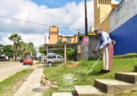 Realizan trabajos de limpieza en camellón, parques y campo deportivo de Naranjito