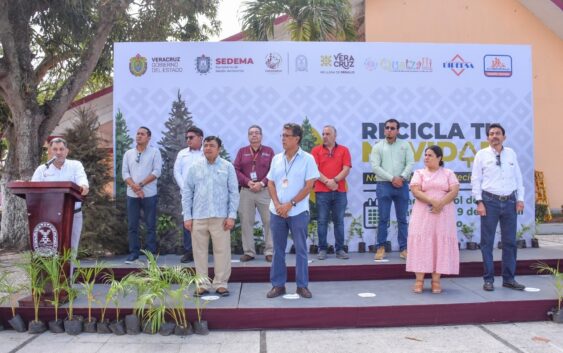 Arranca campaña “Recicla tu Navidad 2023” en Coatzacoalcos