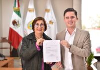Entrega Rafa Fararoni Primer Informe Legislativo ante Mesa Directiva del Congreso de Veracruz
