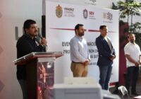 Zenyazen Escobar entrega más plazas para abatir ausencia de maestros