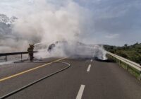 Fuerte explosión: Vuelca pipa con diésel en Tecolutla