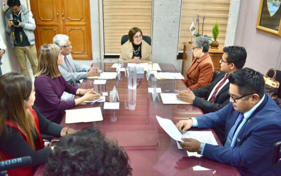 Celebran convenio Congreso y Universidad de la Huasteca Veracruzana