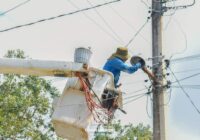Alumbrado Público rehablita Lámparas en Cosoleacaque