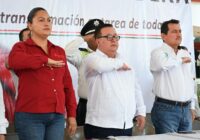 Encabeza el alcalde Noé Castillo Olveraconmemoración del Día de la Bandera