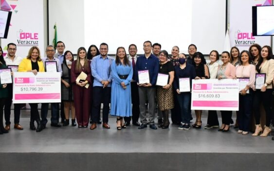 OPLE Veracruz reconoce el compromiso y el profesionalismo del personal de la Rama Administrativa