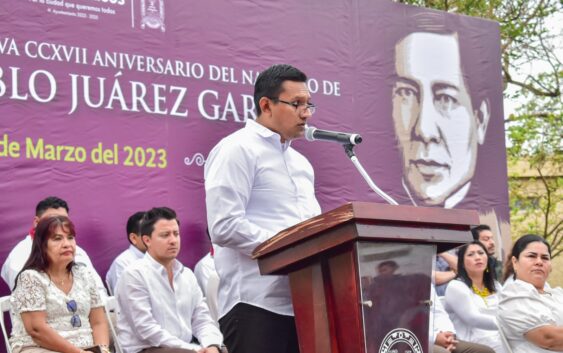 Conmemoran 217 aniversario del Natalicio de Benito Juárez