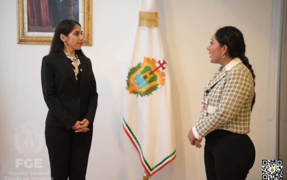 Fiscal general se reúne con la presidenta municipal de Acayucan