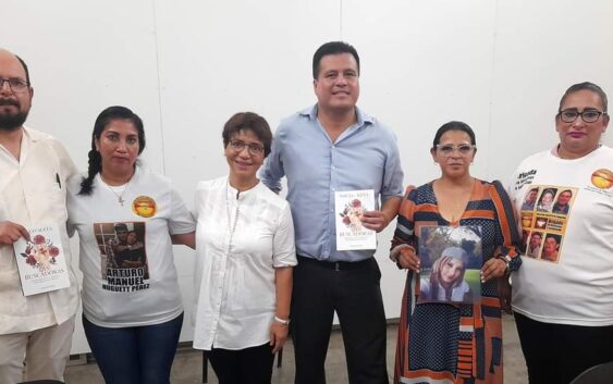 NOÉ ZAVALETA PRESENTÓ SU LIBRO “LAS BUSCADORAS”