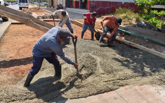 BACHEO EN AVENIDA TECNOLÓGICO