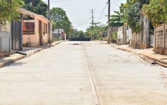 AVANZA DE OBRA EN COLONIA JARDÍN DE LAS FLORES COSOLEACAQUE