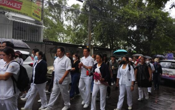 Marchan amigos y personal del Cecan y exigen al gobierno de Veracruz justicia para Yara; ninguna mujer merece ser violentada