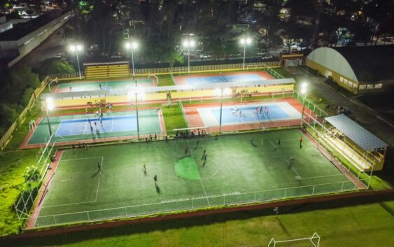 Se renueva iluminación en Unidad Deportiva de Nanchital