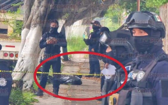 Terror en #PozaRica; lanzan granadas a la base de la #PolicíaMunicipal y tiran #RestosHumanos