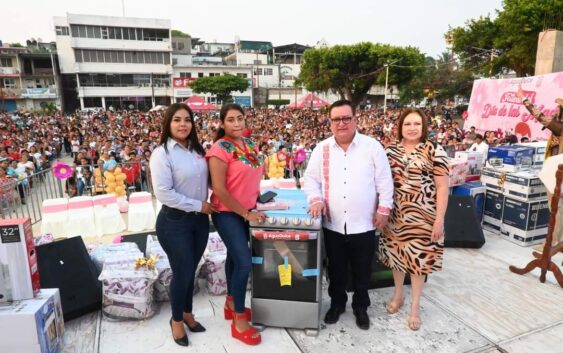 ¡Festejamos a las madres de Agua Dulce!