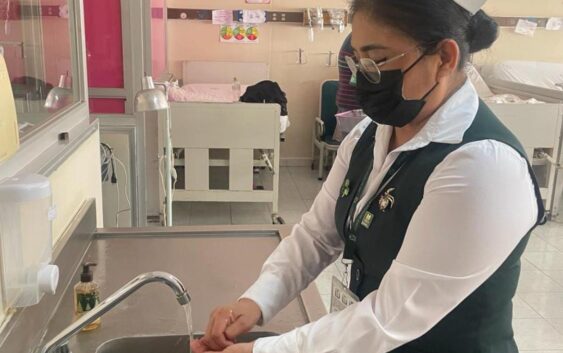 Explica IMSS Veracruz Sur técnica de lavado de manos