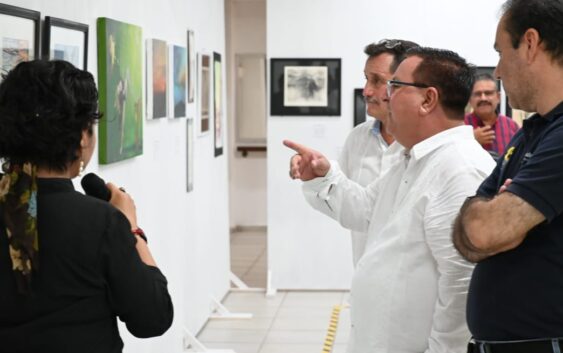 Inaugura Noé Castillo Olvera la Primera Exhibición Colectiva de Arte “Aves del sur”