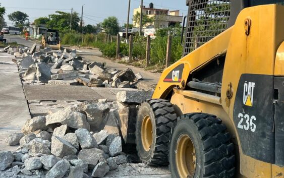 Cumple compromisos Amado Cruz Malpica con Cd. Olmeca