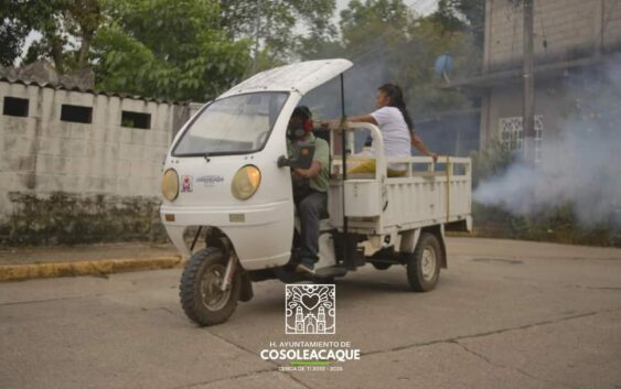 GOBIERNO DE COSOLEACAQUE FUMIGA BARRIO PRIMERO