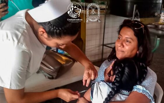 “Bienestar de Salud en tu Mercado” beneficia a cientos de habitantes en Coatzacoalcos