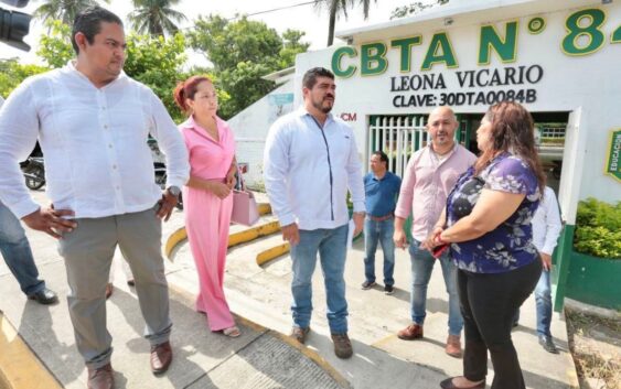 Zenyazen Escobar supervisa obra en CBTA no. 84